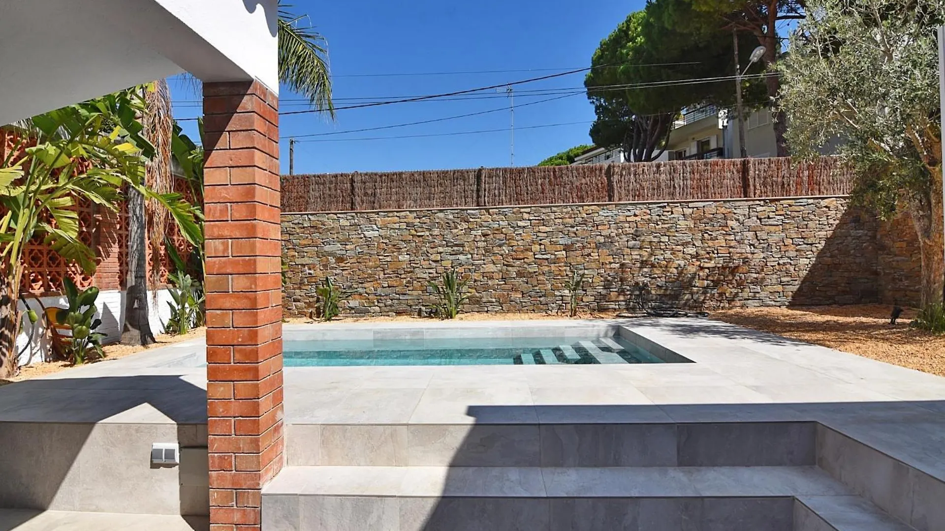 Villa For 4 Persons In Costa Brava L'Escala