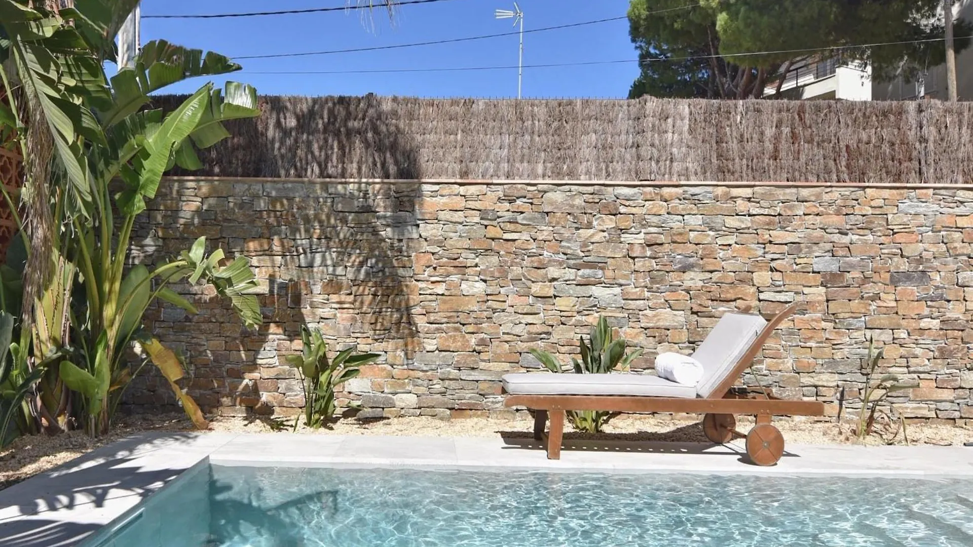 Villa For 4 Persons In Costa Brava L'Escala